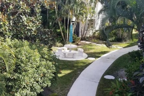 Condo in Lighthouse Point, Florida, 1 bedroom  № 1222514 - photo 2