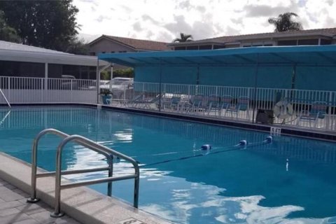 Condo in Lighthouse Point, Florida, 1 bedroom  № 1222514 - photo 10