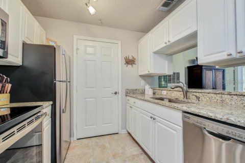 Condo in Tampa, Florida, 2 bedrooms  № 1265731 - photo 6