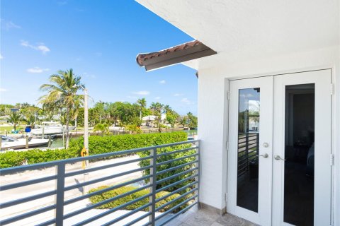 Villa ou maison à louer à Miami, Floride: 3 chambres, 249.63 m2 № 1067506 - photo 20
