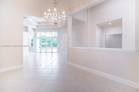 Villa ou maison à vendre à Weston, Floride: 5 chambres, 314.29 m2 № 1394918 - photo 12