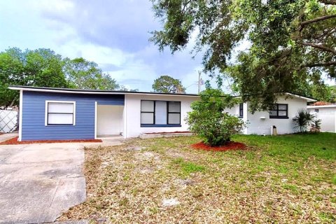 Villa ou maison à vendre à Cocoa, Floride: 4 chambres, 153.1 m2 № 1386308 - photo 1