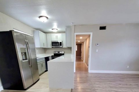 Casa en venta en Cocoa, Florida, 4 dormitorios, 153.1 m2 № 1386308 - foto 4