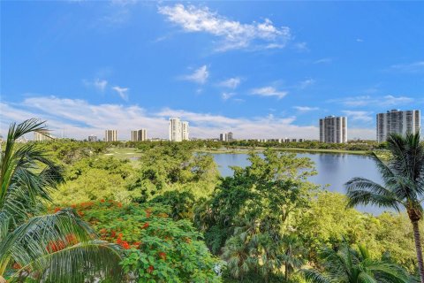 Condo in Aventura, Florida, 3 bedrooms  № 1239905 - photo 2