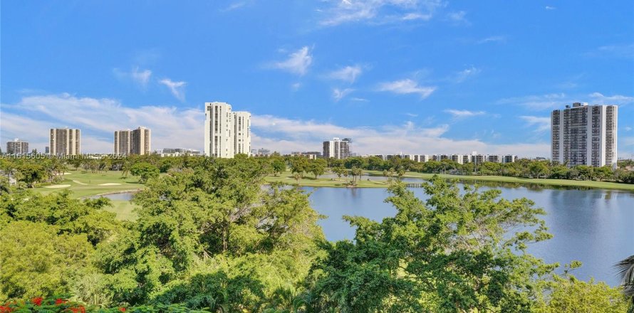 Condo in Aventura, Florida, 3 bedrooms  № 1239905