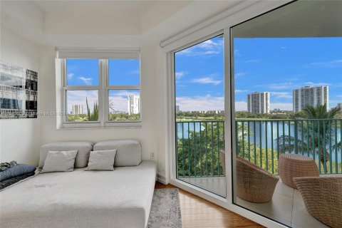 Copropriété à vendre à Aventura, Floride: 3 chambres, 146.79 m2 № 1239905 - photo 14