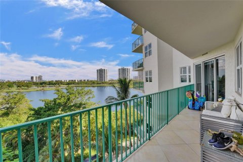 Condominio en venta en Aventura, Florida, 3 dormitorios, 146.79 m2 № 1239905 - foto 25