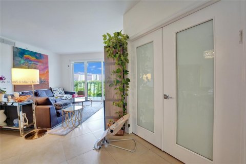 Condominio en venta en Aventura, Florida, 3 dormitorios, 146.79 m2 № 1239905 - foto 8