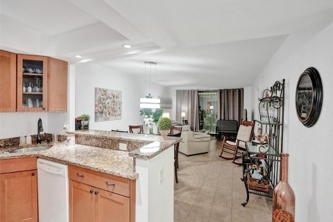 Copropriété à vendre à Lauderhill, Floride: 2 chambres, 102.19 m2 № 1160190 - photo 12