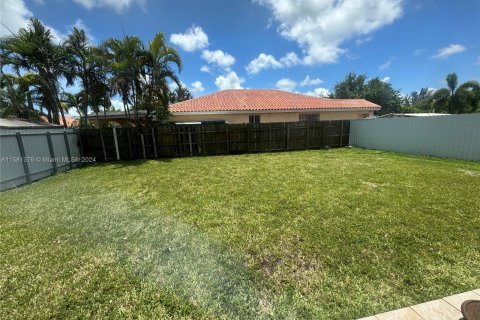 Villa ou maison à vendre à Miami, Floride: 4 chambres, 169.73 m2 № 1160234 - photo 6