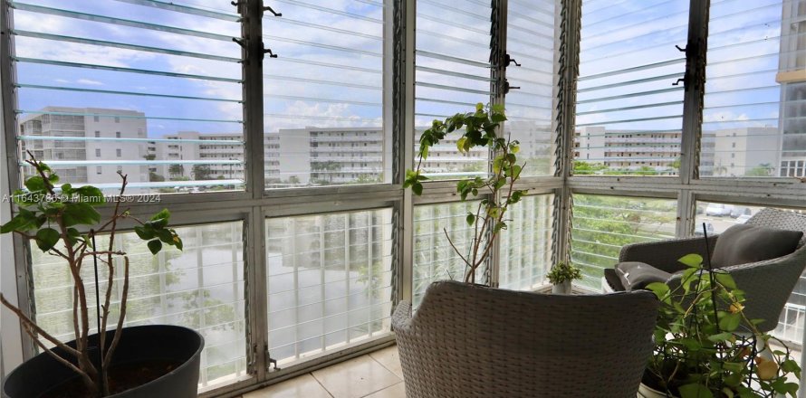 Condo in Aventura, Florida, 2 bedrooms  № 1327633