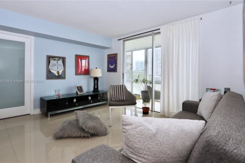 Condominio en venta en Aventura, Florida, 2 dormitorios, 71.72 m2 № 1327633 - foto 6