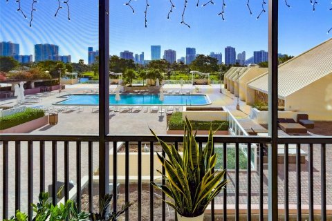 Condominio en venta en Aventura, Florida, 1 dormitorio, 84.82 m2 № 1397703 - foto 17