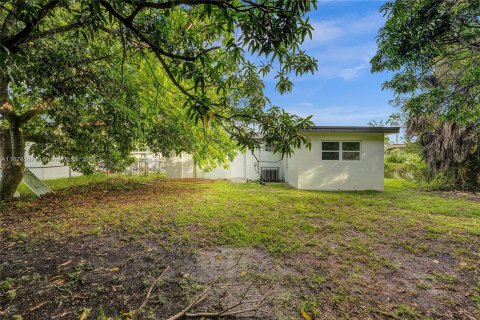 House in Fort Lauderdale, Florida 3 bedrooms, 74.14 sq.m. № 1397701 - photo 19