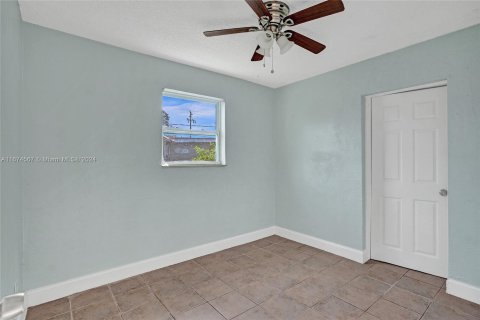 House in Fort Lauderdale, Florida 3 bedrooms, 74.14 sq.m. № 1397701 - photo 8