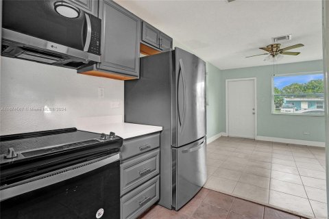 House in Fort Lauderdale, Florida 3 bedrooms, 74.14 sq.m. № 1397701 - photo 7