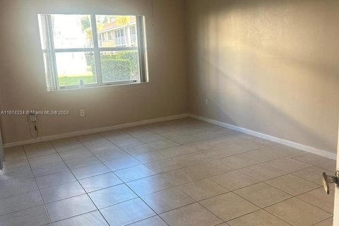 Condominio en alquiler en Homestead, Florida, 2 dormitorios, 86.4 m2 № 1397596 - foto 5