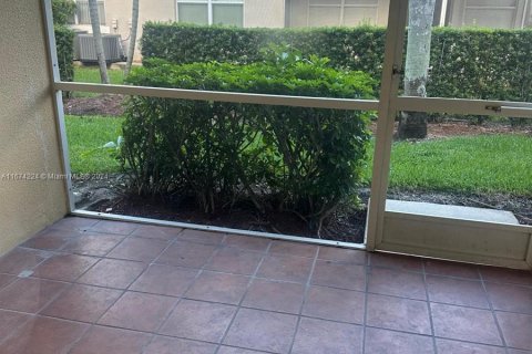 Condominio en alquiler en Homestead, Florida, 2 dormitorios, 86.4 m2 № 1397596 - foto 14