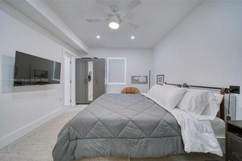 House in Miami, Florida 3 bedrooms, 189.61 sq.m. № 1358869 - photo 23