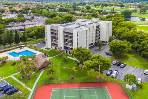 Condo in Miami, Florida, 2 bedrooms  № 1358867 - photo 2