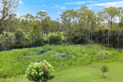 House in Palm Beach Gardens, Florida 4 bedrooms, 246.47 sq.m. № 1269495 - photo 12