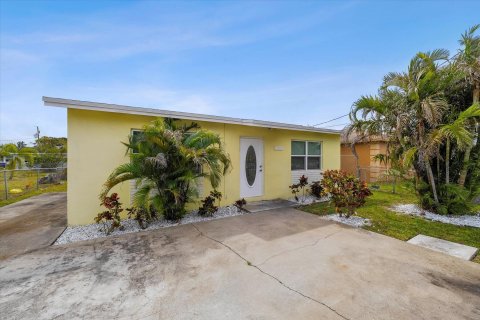 Casa en venta en Riviera Beach, Florida, 2 dormitorios, 71.35 m2 № 1043036 - foto 18