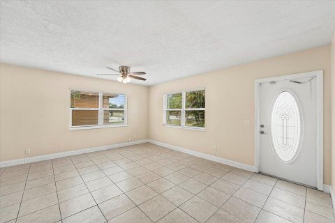 House in Riviera Beach, Florida 2 bedrooms, 71.35 sq.m. № 1043036 - photo 14