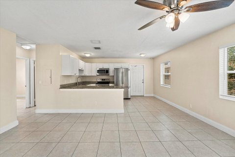 Casa en venta en Riviera Beach, Florida, 2 dormitorios, 71.35 m2 № 1043036 - foto 12