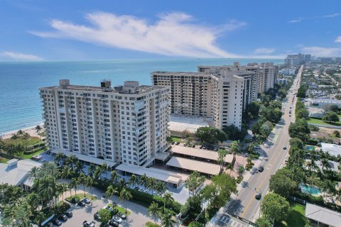Condo in Lauderdale-by-the-Sea, Florida, 2 bedrooms  № 1033866 - photo 1