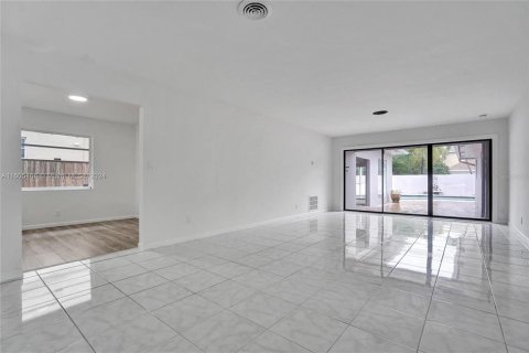 Duplex à vendre à Wilton Manors, Floride: 4 chambres, 291.34 m2 № 1264202 - photo 7