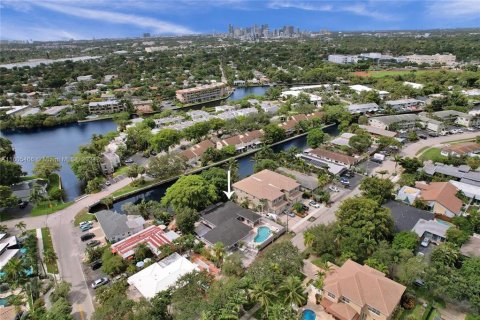 Duplex à vendre à Wilton Manors, Floride: 4 chambres, 291.34 m2 № 1264202 - photo 2