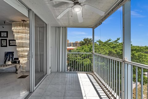 Copropriété à vendre à Pompano Beach, Floride: 3 chambres, 158.86 m2 № 1040936 - photo 2