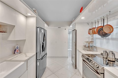 Copropriété à vendre à Pompano Beach, Floride: 3 chambres, 158.86 m2 № 1040936 - photo 29