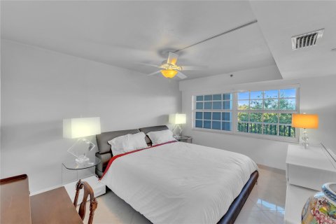 Copropriété à vendre à Pompano Beach, Floride: 3 chambres, 158.86 m2 № 1040936 - photo 11