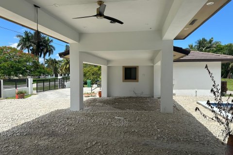 Casa en venta en Miami, Florida, 6 dormitorios, 102.84 m2 № 1241807 - foto 7