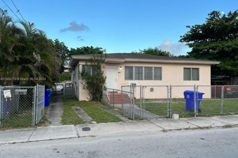 Commercial property in Miami, Florida 192.87 sq.m. № 1227522 - photo 3