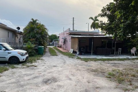 Immobilier commercial à vendre à Miami, Floride: 122.63 m2 № 1227521 - photo 10