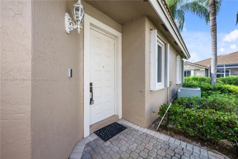 Casa en venta en Pembroke Pines, Florida, 3 dormitorios, 120.03 m2 № 1331088 - foto 4