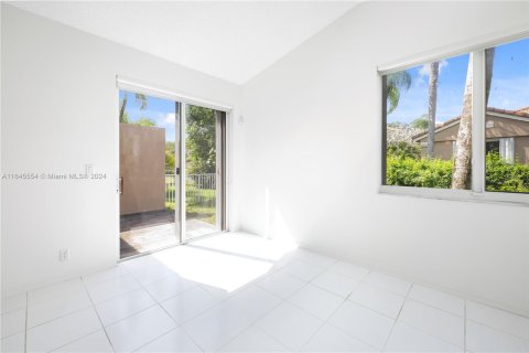 Casa en venta en Pembroke Pines, Florida, 3 dormitorios, 120.03 m2 № 1331088 - foto 6