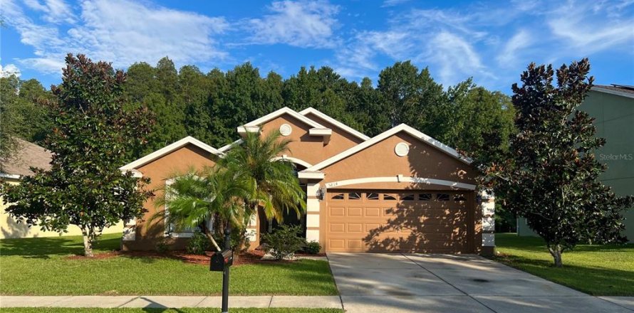 Casa en Land O' Lakes, Florida 3 dormitorios, 129.51 m2 № 1380849