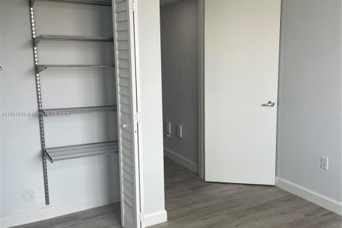 Copropriété à louer à Miami Beach, Floride: 2 chambres, 85.47 m2 № 1345109 - photo 13