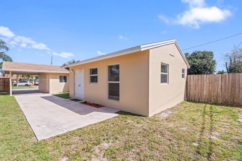 Villa ou maison à louer à Coconut Creek, Floride: 3 chambres, 136.75 m2 № 1345150 - photo 8