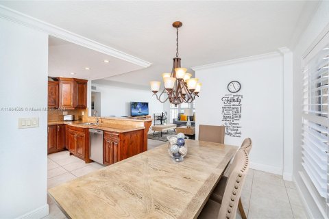 Condo in Coral Springs, Florida, 2 bedrooms  № 1396230 - photo 28