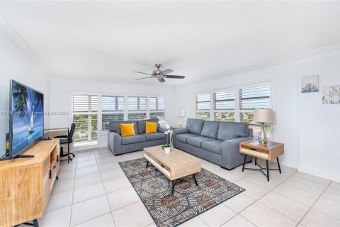 Condo in Coral Springs, Florida, 2 bedrooms  № 1396230 - photo 29