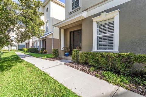 Adosado en venta en Tampa, Florida, 4 dormitorios, 230.4 m2 № 1351068 - foto 1