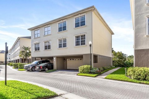 Adosado en venta en Tampa, Florida, 4 dormitorios, 230.4 m2 № 1351068 - foto 2