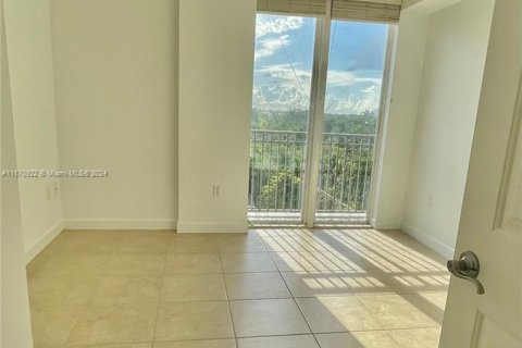 Condo in Miami, Florida, 2 bedrooms  № 1390004 - photo 12