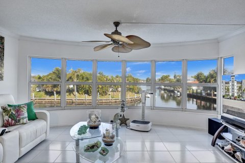 Condo in Fort Lauderdale, Florida, 2 bedrooms  № 1035976 - photo 19