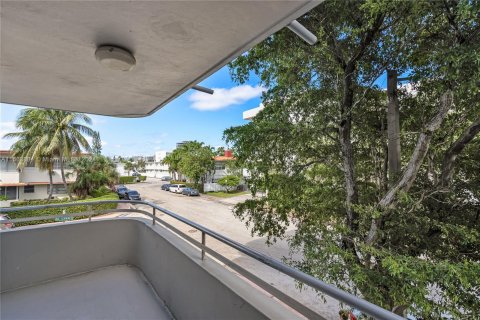 Copropriété à vendre à Miami Beach, Floride: 2 chambres, 105.63 m2 № 1377537 - photo 23