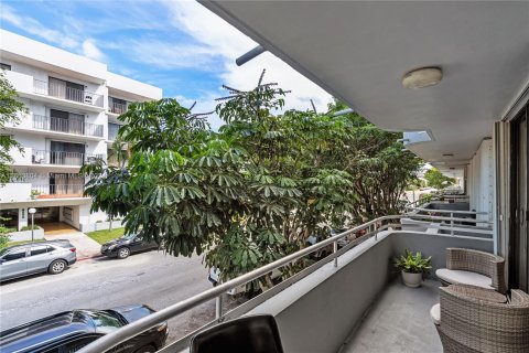 Copropriété à vendre à Miami Beach, Floride: 2 chambres, 105.63 m2 № 1377537 - photo 25